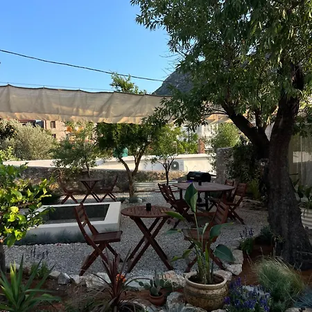 Сasa de vacaciones Cesmekoeyici Evleri Tas Ev No2